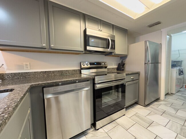 Photo - Somerset Village #1680