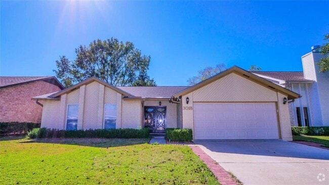 Building Photo - 3018 Wagon Trail Dr Rental