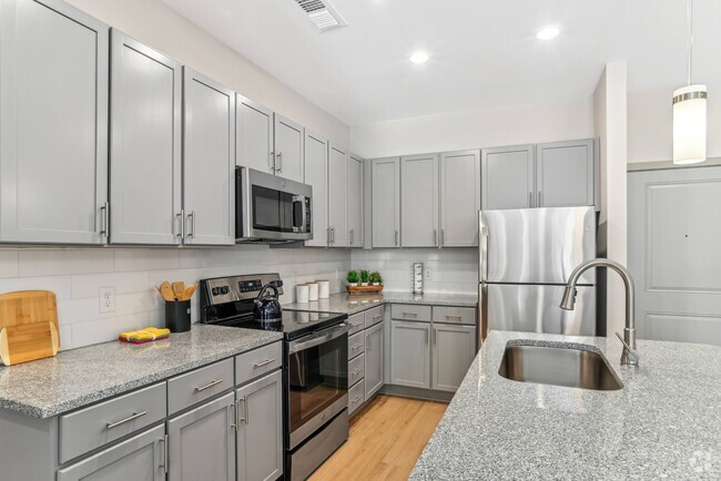 Modern Stainless Steel Appliances - Parkstone at Indian Land Rental