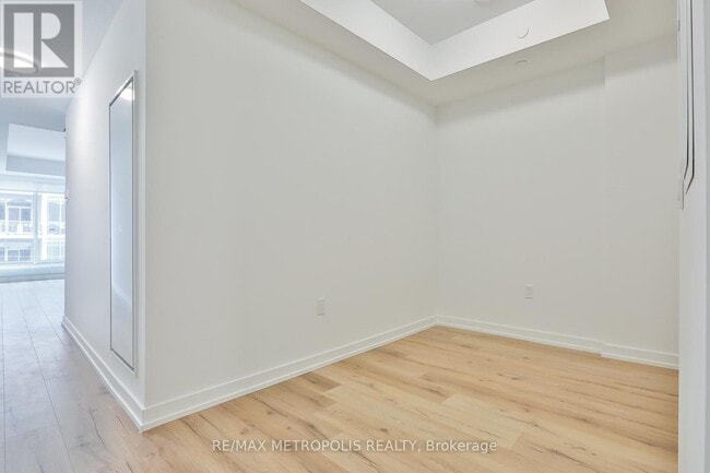 Photo - 1195 The Queensway Unit 412