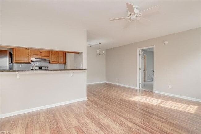 Photo - 578 Peregrine St