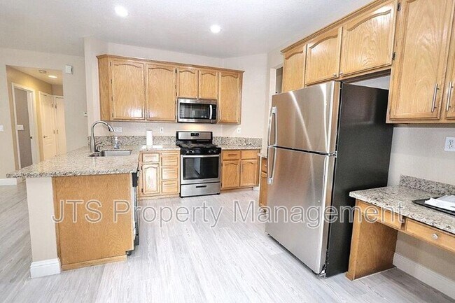 Photo - 1794 Stebbing Dr