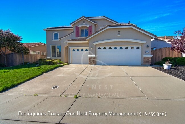 Photo - Fantastic - one of a kind 5 bdrm 4 bth home with pool