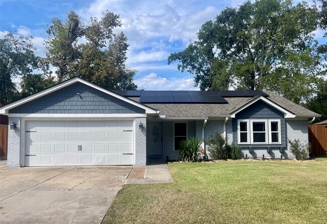 Building Photo - 13114 Pantano Dr