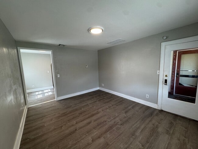 Photo - 421 NW 26th St Unidad 3