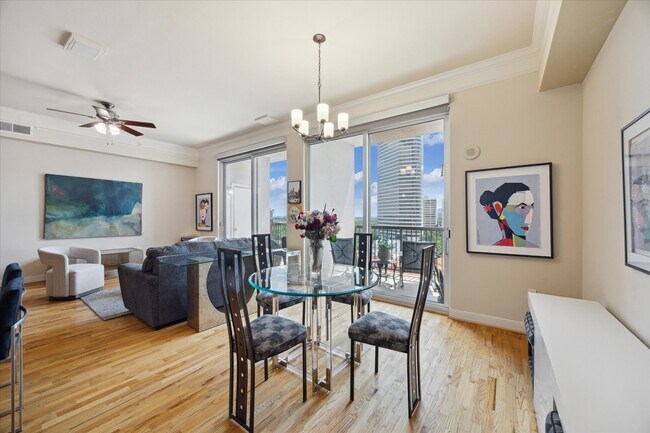 Photo - 3333 Allen Pkwy Unidad 1004