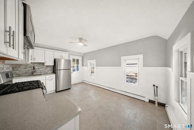 Photo - 274 Park St