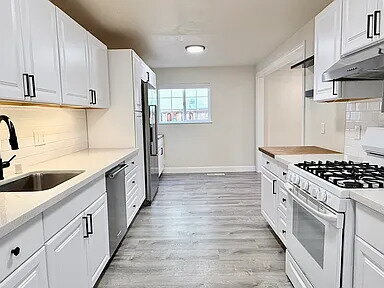 Photo - "Charming 1-Bedroom Oasis with 1.5 Baths in Prime Redwood City Location!"