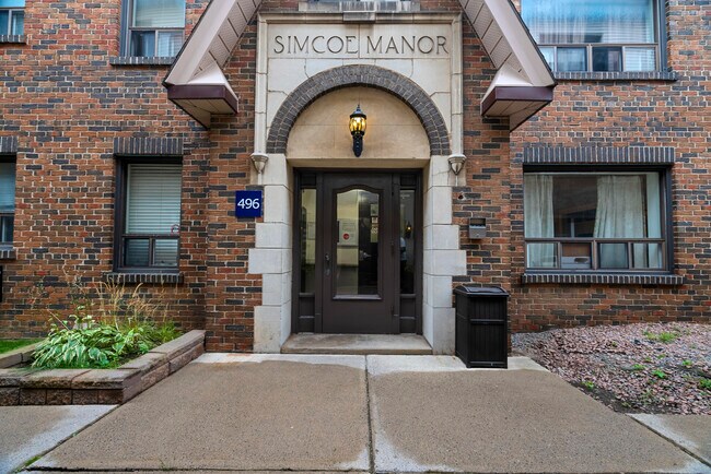 Photo - 496/498 Simcoe St. N.