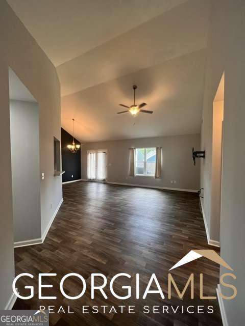 Photo - 131 Savannah Way