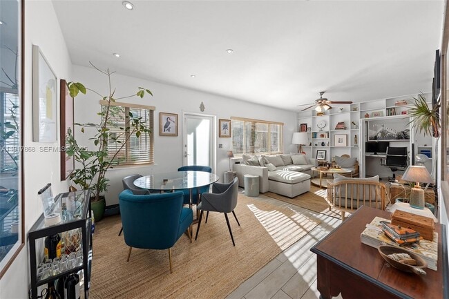 Building Photo - 1120 Venetian Way Unit 1D