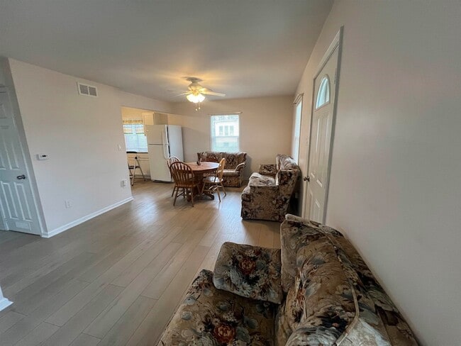 Photo - 17366 Tennyson St