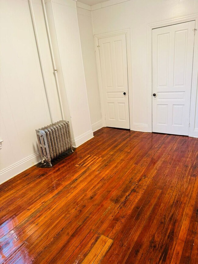 Photo - 2nd Floor 1 Bedroom West End of York City