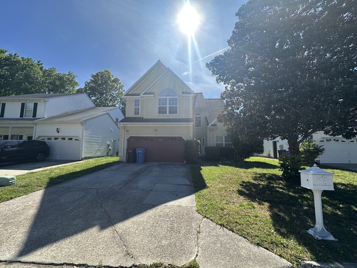 Photo - 521 Windward Dr