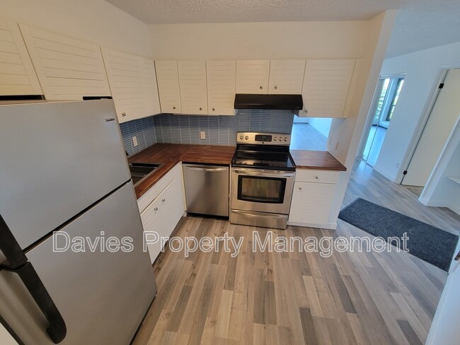 Photo - 10149 Saskatchewan Dr NW Unit #401