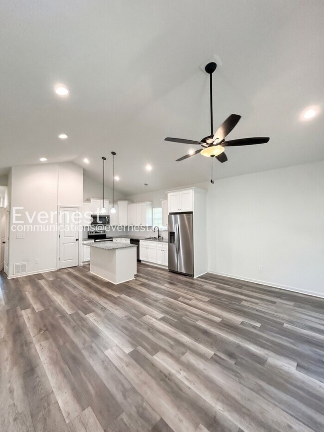 Photo - 10824 Mt Holly Rd