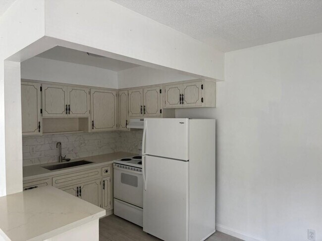 Photo - 622 NE 14th Ave Unit 1