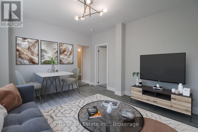 Photo - 291 Stewart St