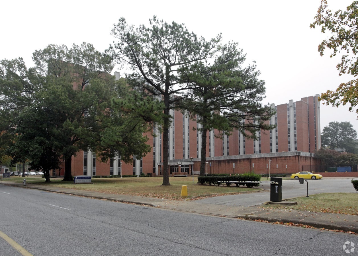 Photo - Richardson Towers Apartments