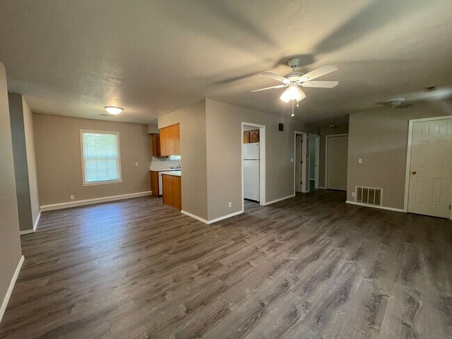 Photo - 111 Mint Ln Unidad 111 Mint Lane  B