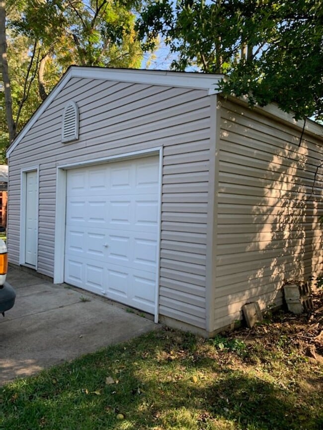 Photo - 2 Bedroom 1 Bathroom Single Family on Double Lot