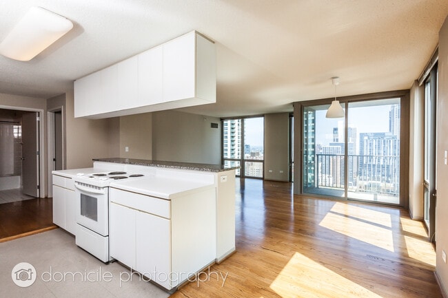 Photo - 2 E Erie St Unit 3512