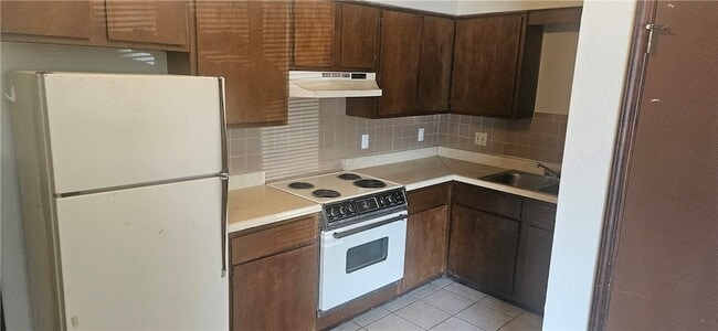 Photo - 635 Whitham Ave Unit 10