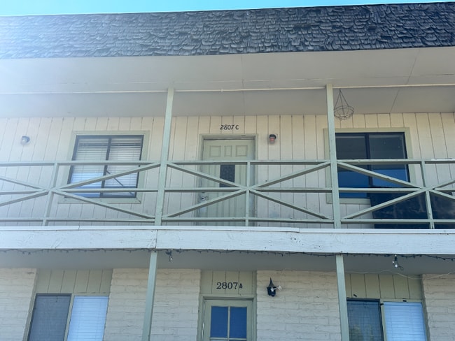 Building Photo - 2807 E 22nd St