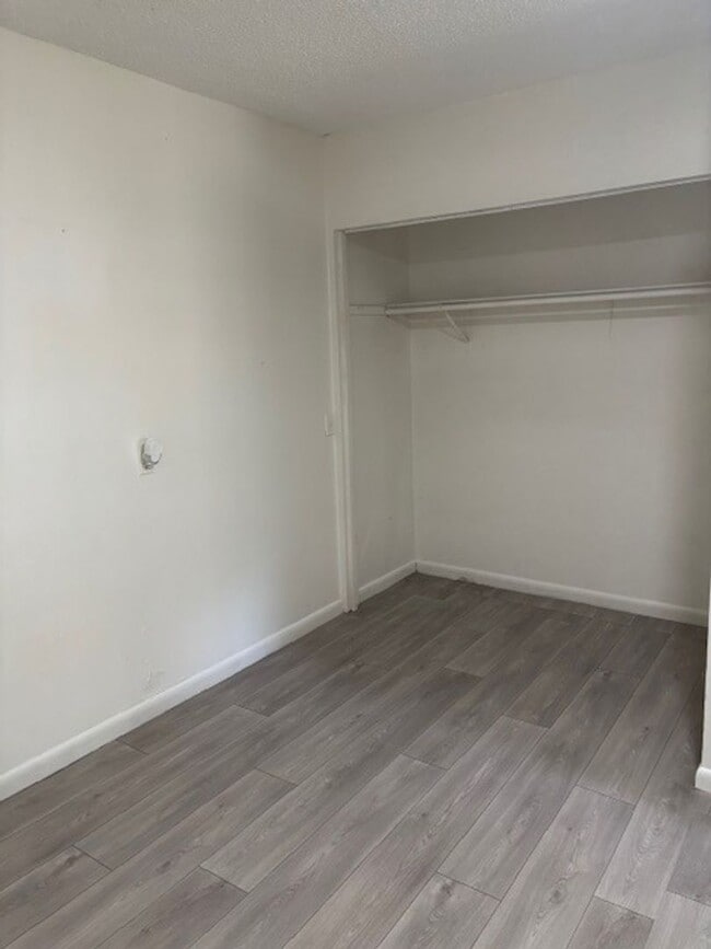 Photo - 324 N Orange St Unit 4