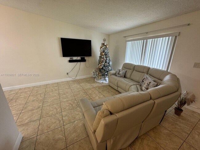 Photo - 18210 Mediterranean Blvd Unit 6-20