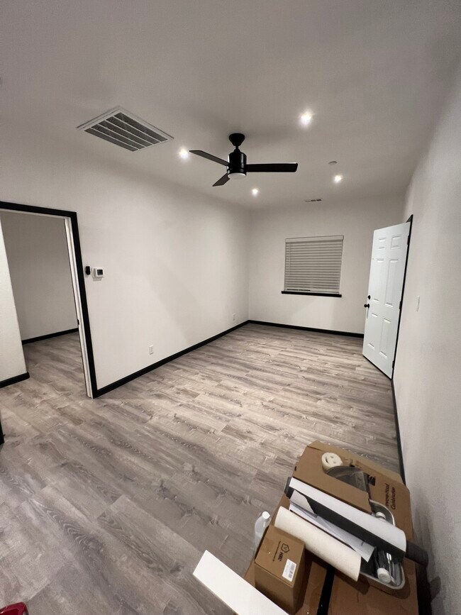 Photo - 253 Rose Ave