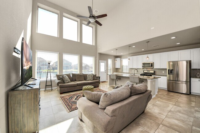 Photo - 29482 Westhope Dr
