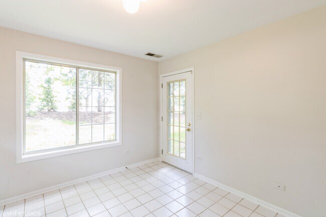 Photo - 1412 W Crane St Unit 1