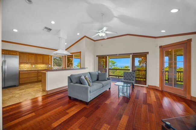 Photo - Launiupoko Long-Term Rental – Panoramic Vi...