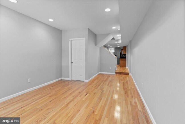 Building Photo - 513 S Chester St