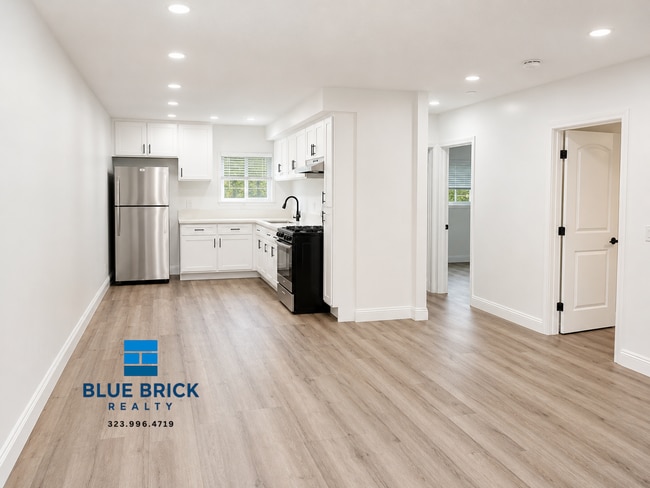 Building Photo - 5739 Halbrent Ave Unit 28