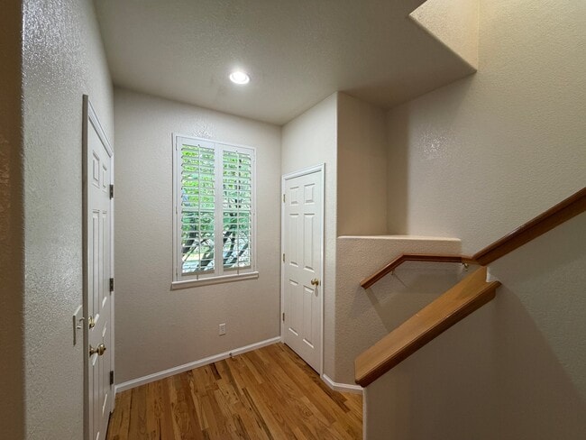 Photo - 5162 Southern Cross Ln Unit B