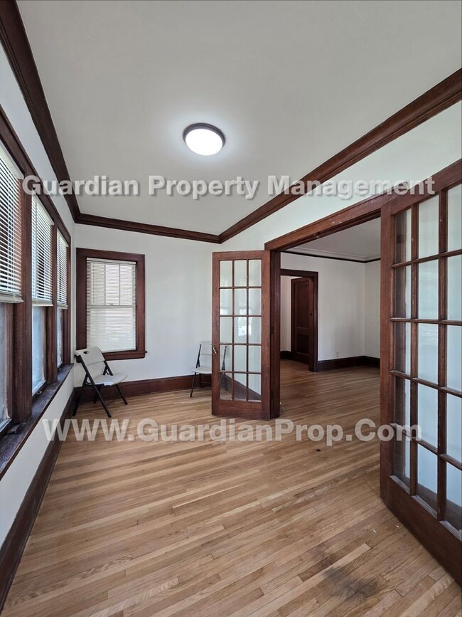 Photo - 866 Dayton Ave