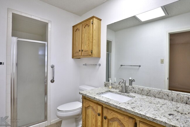 Photo - Cul-de-Sac 3/2/2; Ward, Madison, Cooper schools