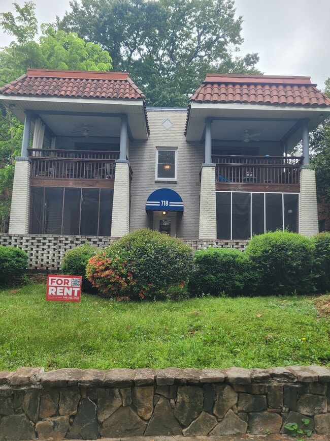 Building Photo - 718 Argonne Ave NE Unit 2