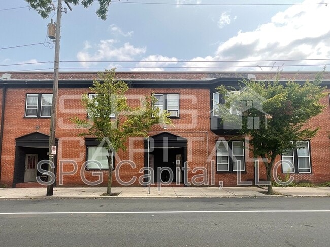Building Photo - 18 S Washington St Rental