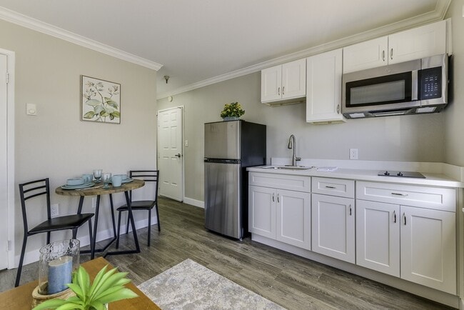 San Leandro Senior Living
