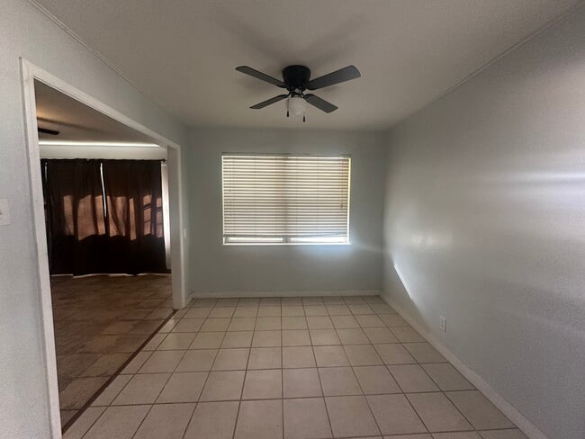 Photo - 202 Gross St