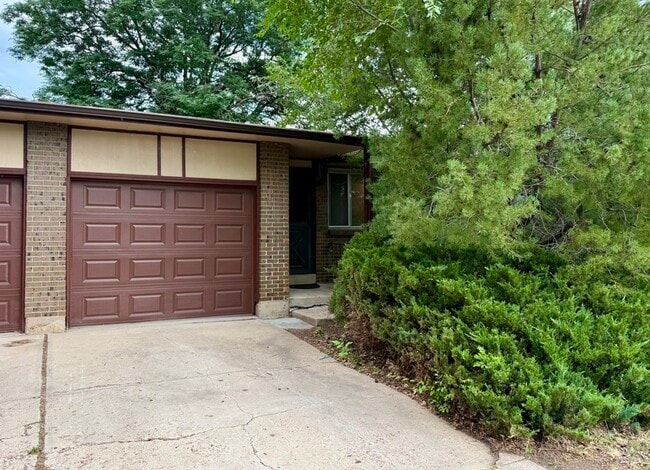 Building Photo - 470 S Owens St Rental