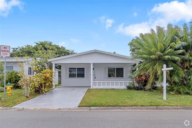 Building Photo - 6675 NW 15th St Rental