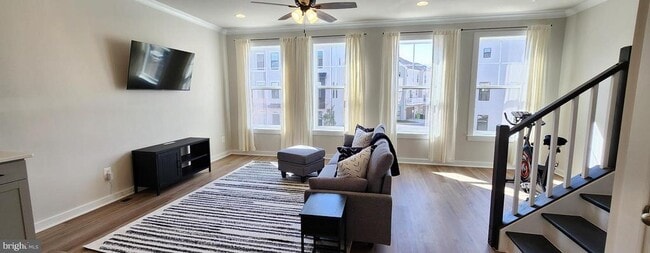 Photo - 219 Willis St