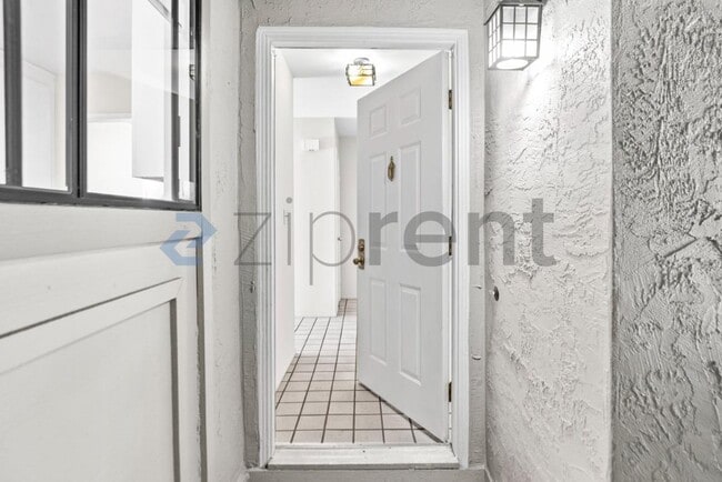Photo - Unit