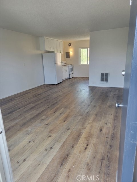 Photo - 620 Illinois Ct Apartment Unit 12