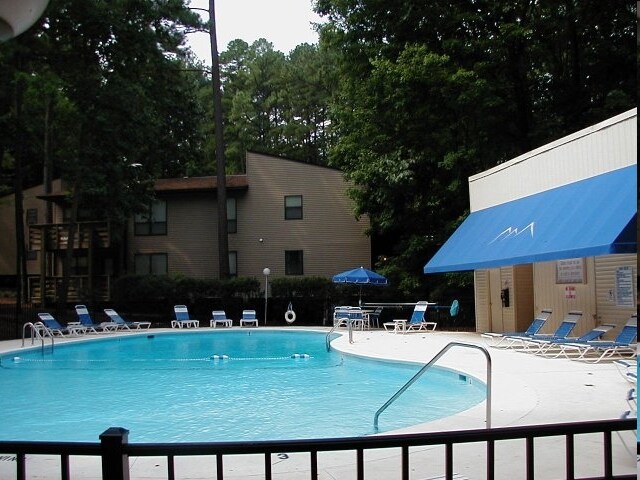 Pinnacle Apartments - Pinnacle Apartments