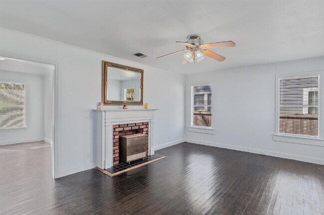 Photo - "Charming 2-Bedroom Shreveport Home with Cozy Fireplace & Gleaming Hardwood Floors!"
